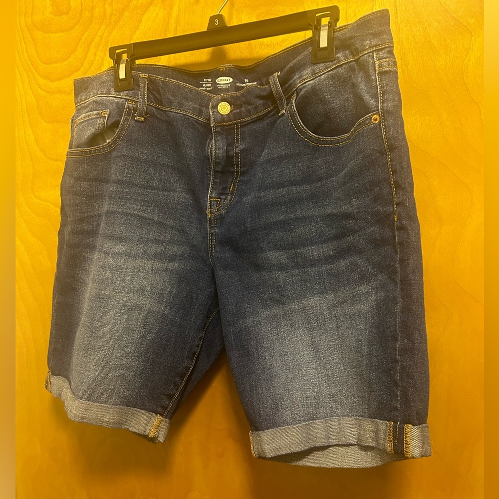 Old Navy fitted stretch cuffed jeans shorts